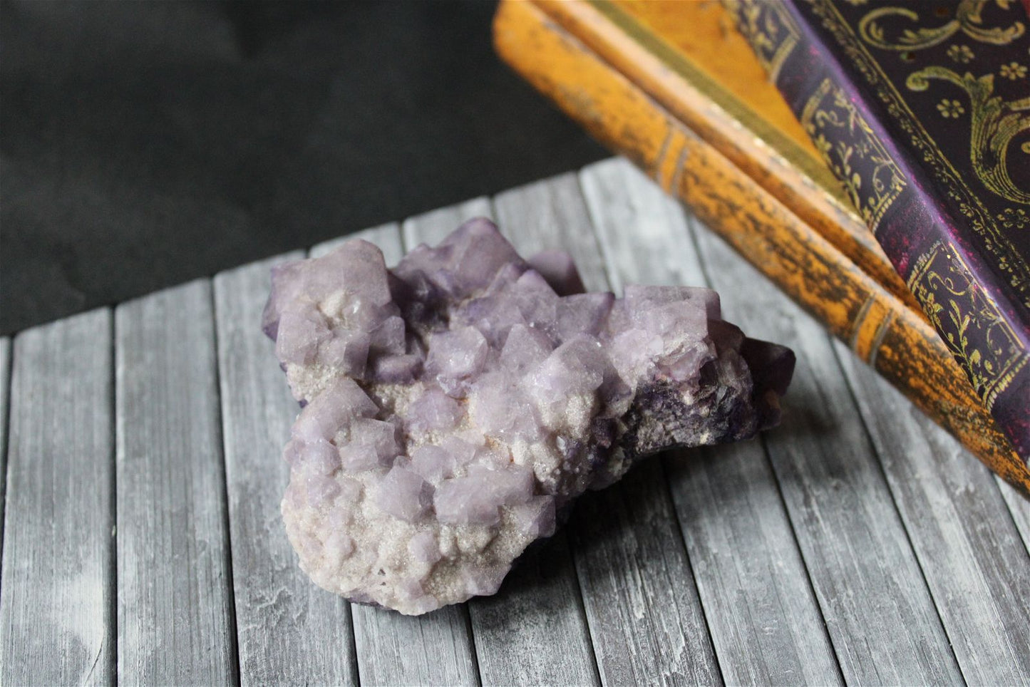 Fluorite violette brute en octoaèdres - Aurore Lune 
