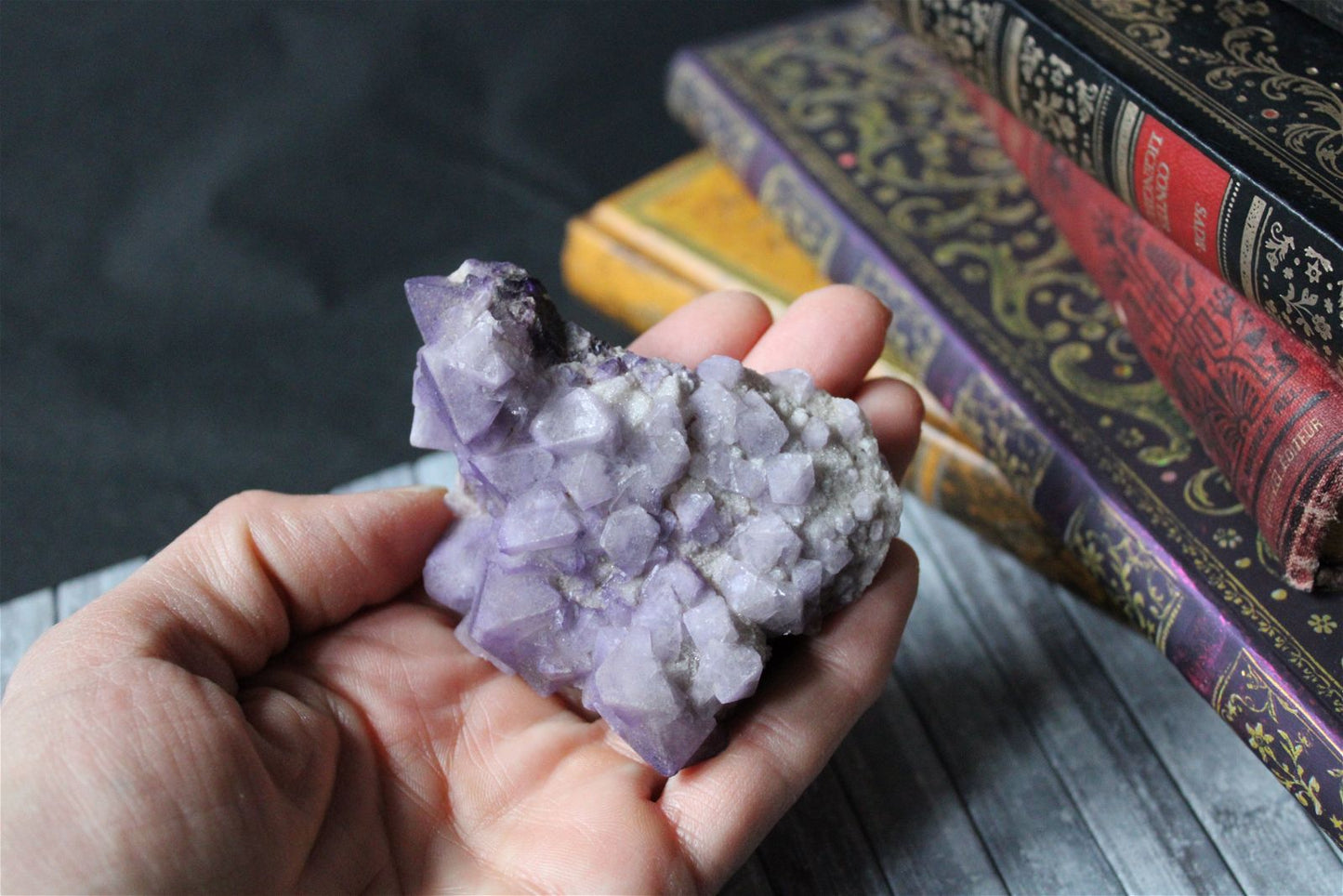 Fluorite violette brute en octoaèdres - Aurore Lune 