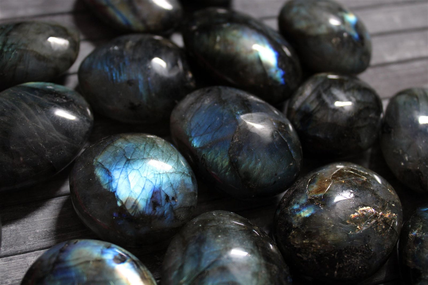 Galet de labradorite 3 ou 4 cm - Aurore Lune 