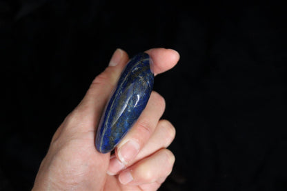 Galet en lapis lazuli photo contractuelle - Aurore Lune 