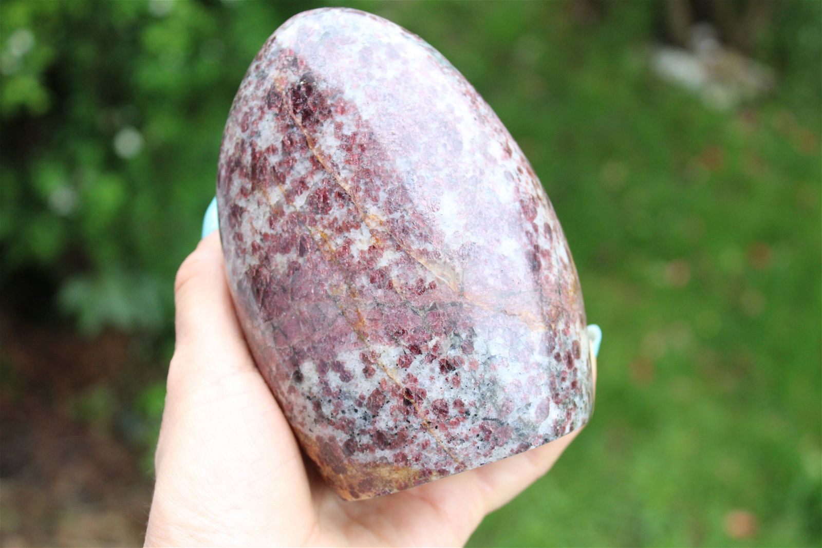 Grand grenat rubellite 13 cm 1.489 kg environ RARE - Aurore Lune 