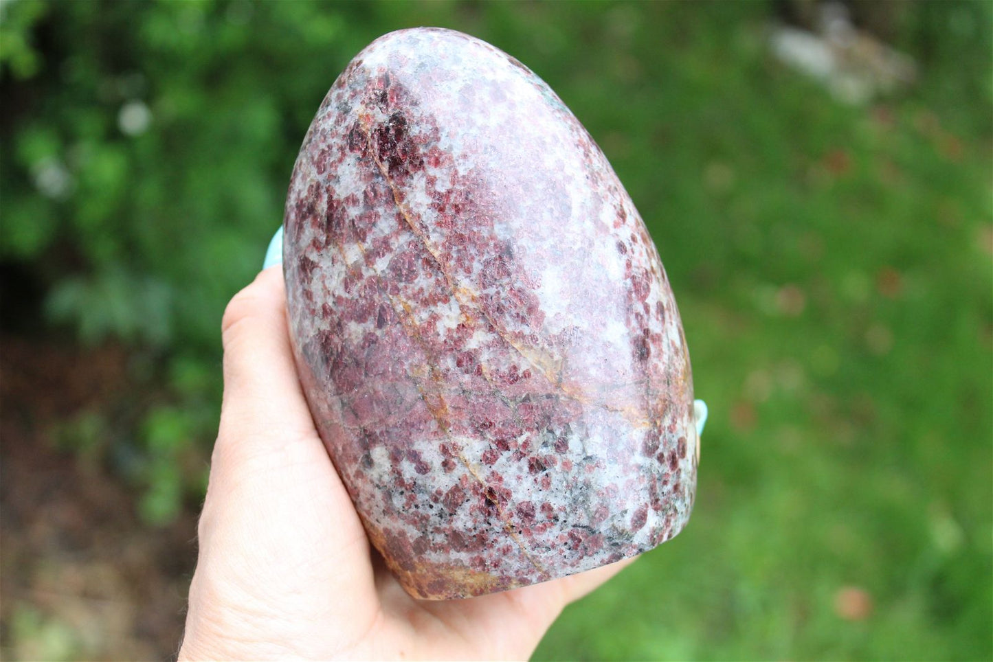 Grand grenat rubellite 13 cm 1.489 kg environ RARE - Aurore Lune 