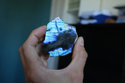 Morceau de labradorite mi-brute AU CHOIX menu déroulant - Aurore Lune 
