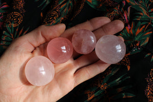 1 pierre roulée en quartz rose 3-4 cm