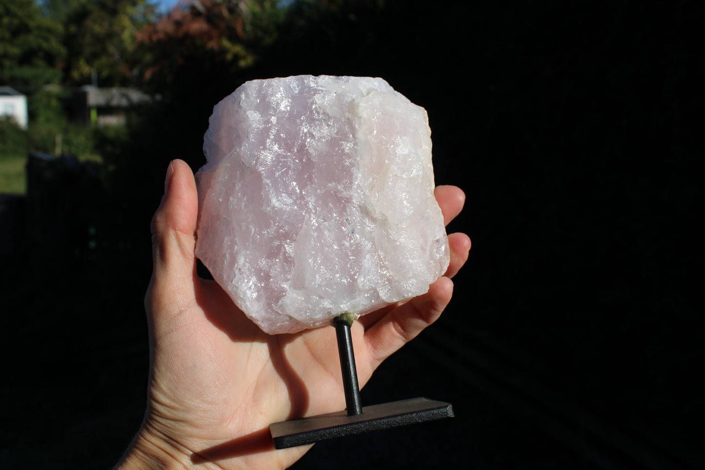 1 quartz rose à poser sur socle - 15 cm env.