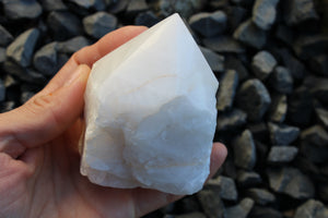 Pointe en quartz cristal de roche mi brut
