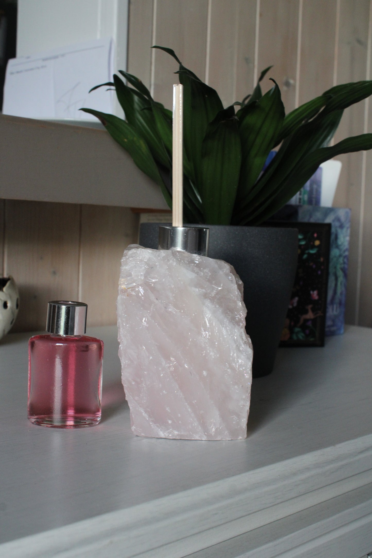 1 porte parfum quartz rose + bâtonnets et parfum fournis