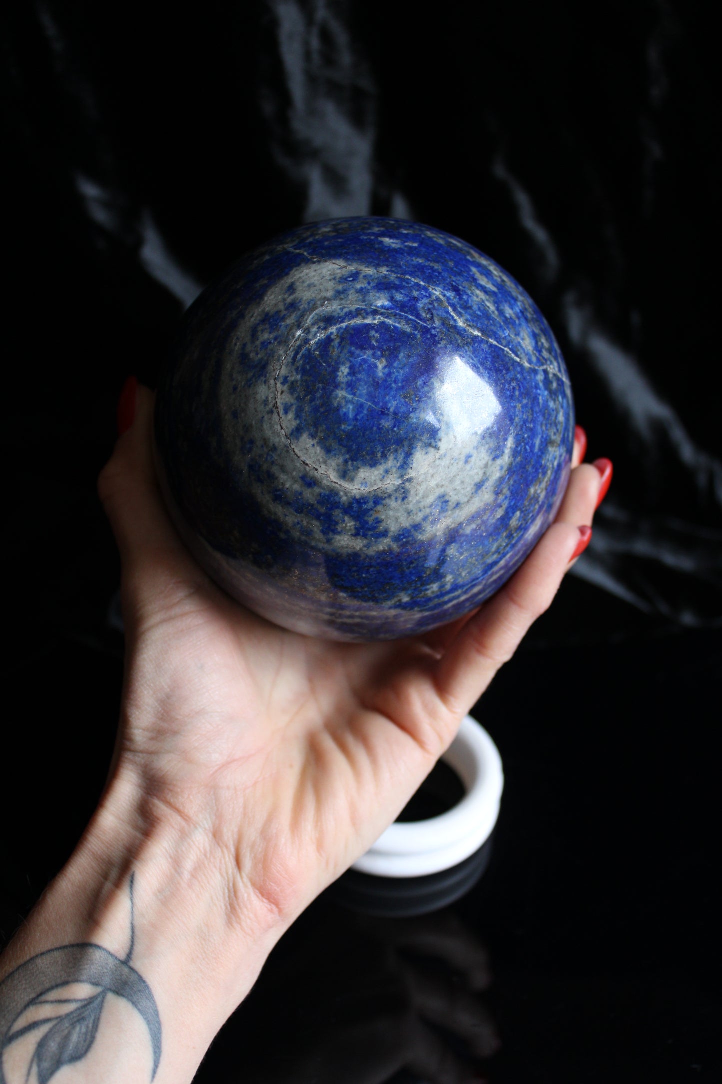 Sphère lapis lazuli 2.522 kg 11.5 cm