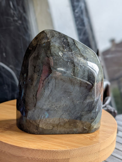 Labradorite à poser 0.565kg - Aurore Lune 