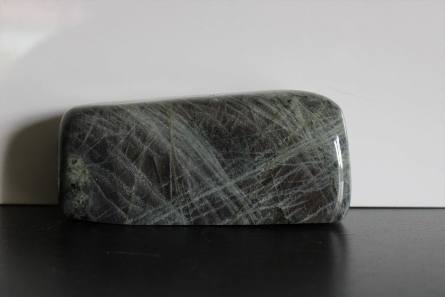 Labradorite à poser 500gr. 12 cm - Aurore Lune 
