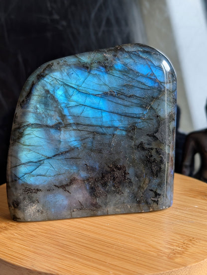 Labradorite à poser bleu morpho 0.5 kg - Aurore Lune 