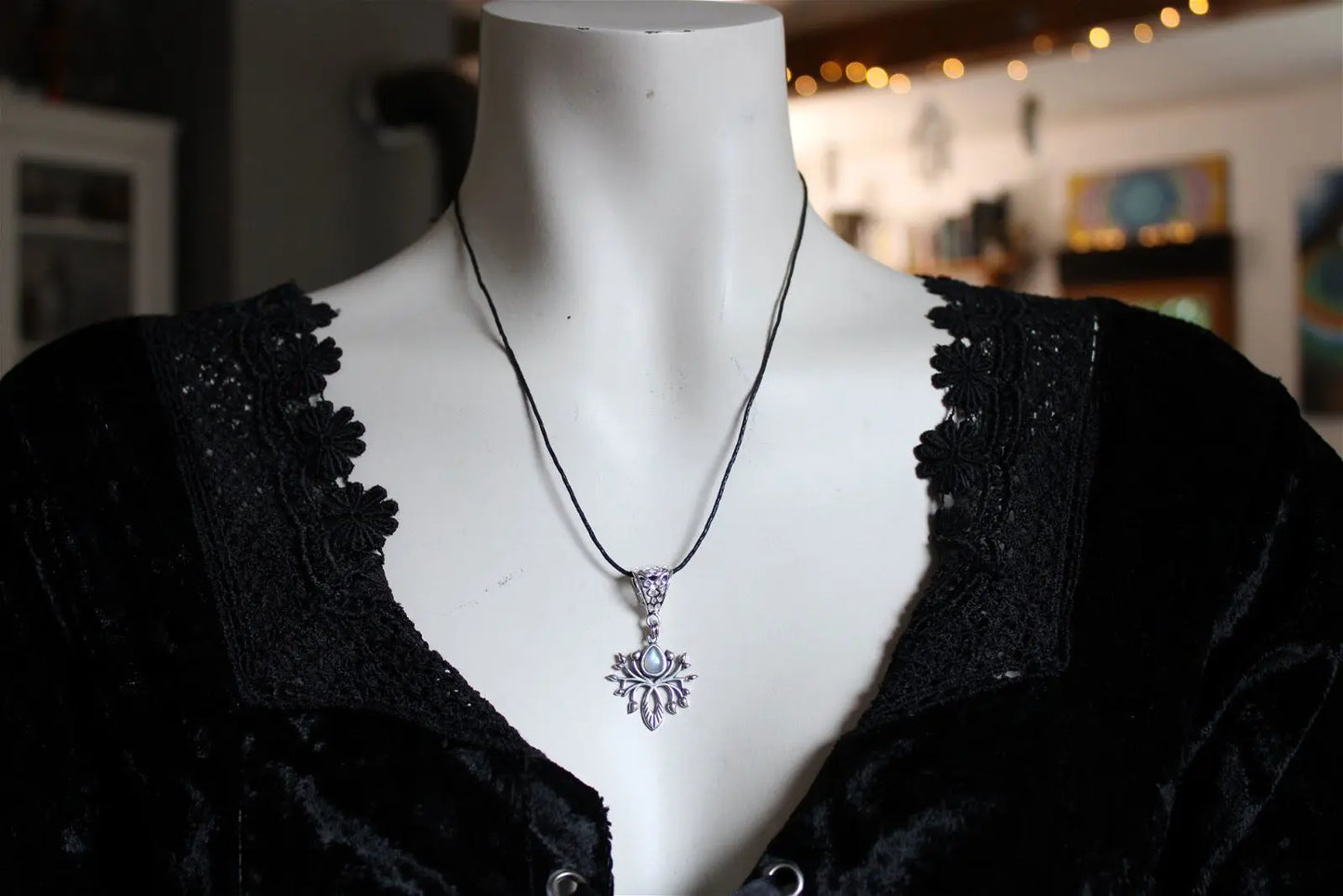 Labradorite blanche en collier - Aurore Lune 
