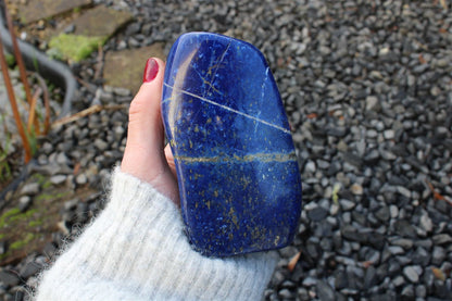 Lapis lazuli à poser 0.8 kg 11x6x6 cm - Aurore Lune 