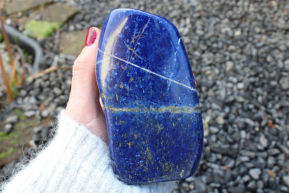 Lapis lazuli à poser 0.8 kg 11x6x6 cm - Aurore Lune 
