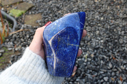 Lapis lazuli à poser 0.8 kg 11x6x6 cm - Aurore Lune 