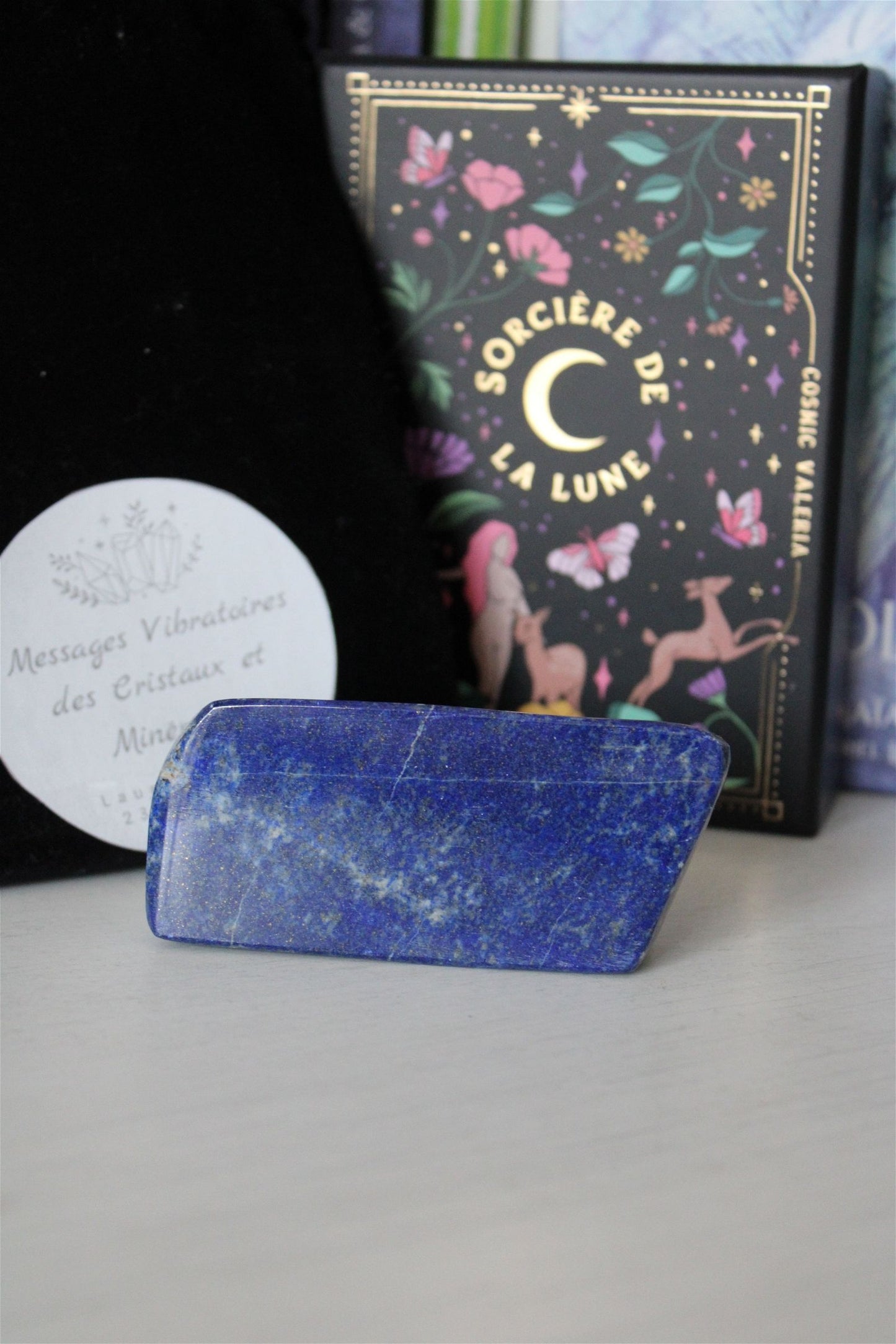 Lapis lazuli à poser 172 grammes 9 cm - Aurore Lune 