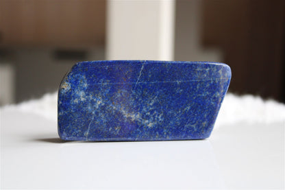 Lapis lazuli à poser 172 grammes 9 cm - Aurore Lune 