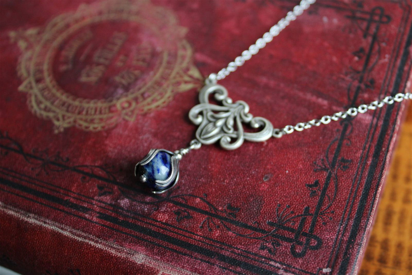 Lapis lazuli en collier baroque - Aurore Lune 