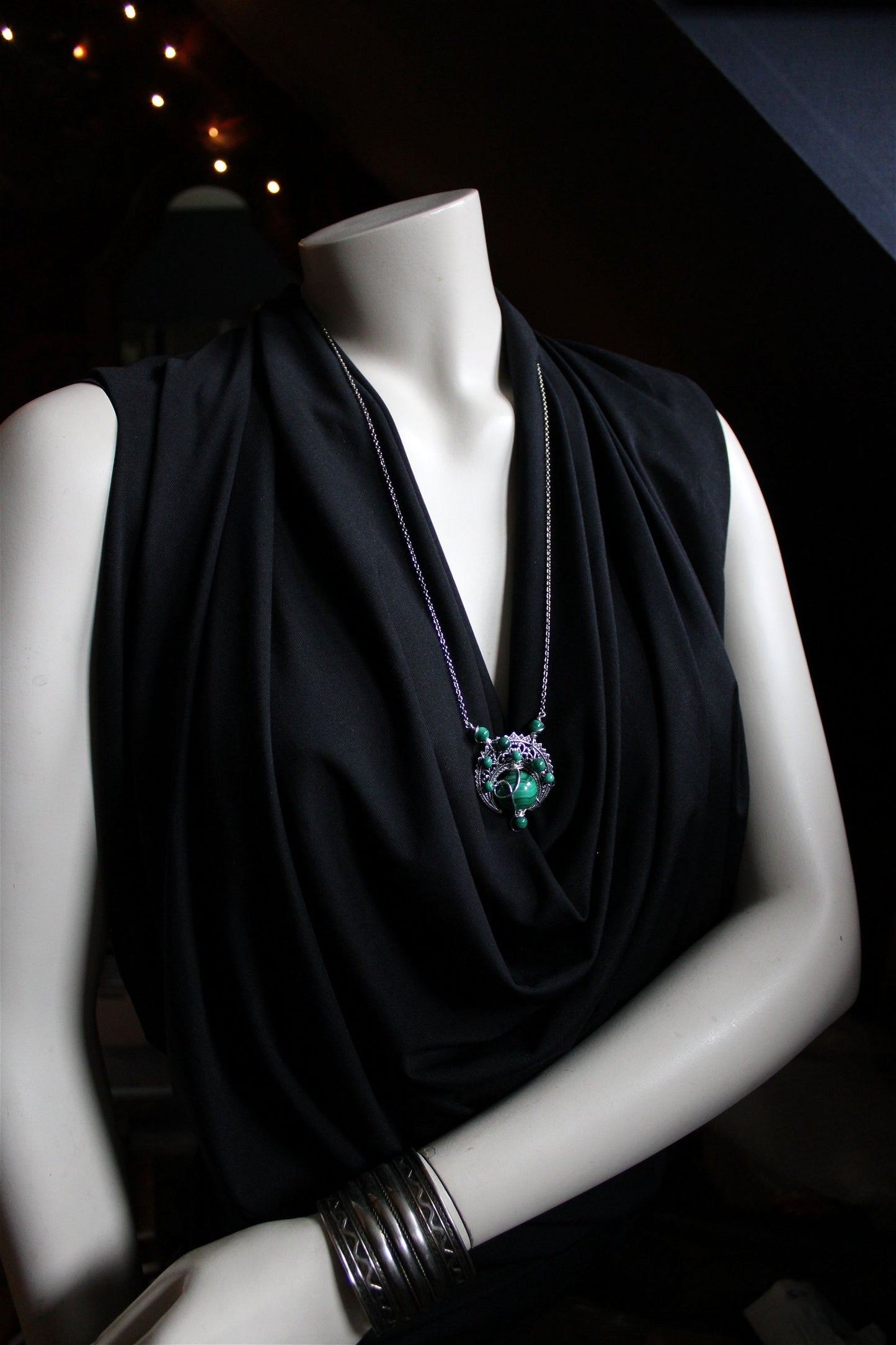 Long collier sautoir malachite et lune - Aurore Lune 