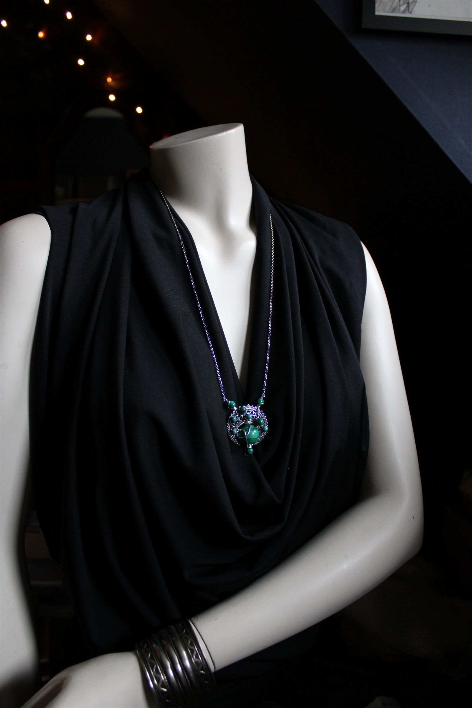 Long collier sautoir malachite et lune - Aurore Lune 