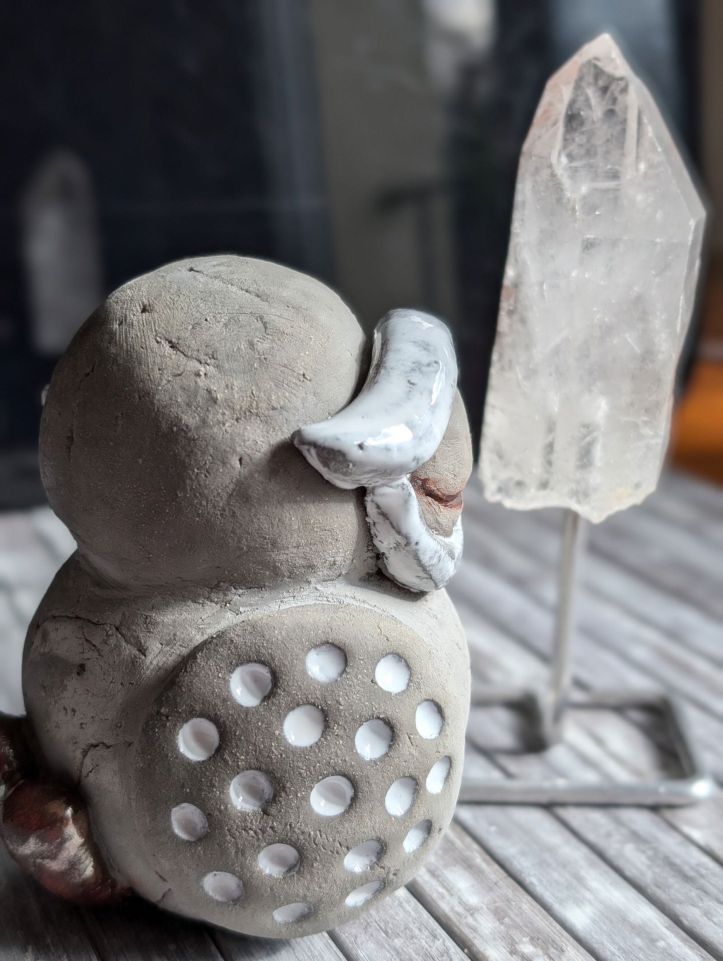 Lot poterie chouette et cristal de roche à poser - Aurore Lune 