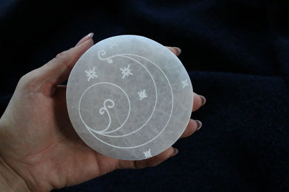 Lune étoiles et pousse de plante sur sélénite - Aurore Lune 