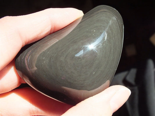 Obsidienne mentogochol grand galet plat RARE - 7 x 4.5 cm - Aurore Lune 