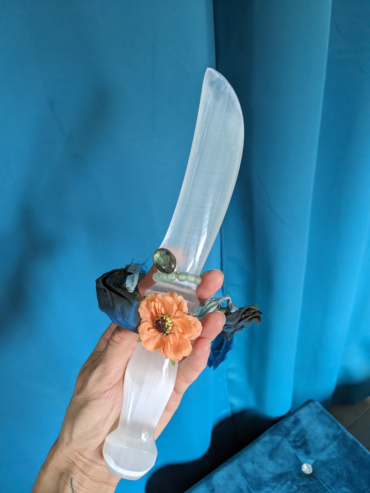 Couteau rituel en sélénite - 30 cm environ