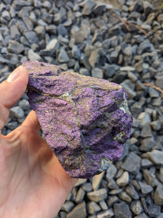 Gros bloc de purpurite
