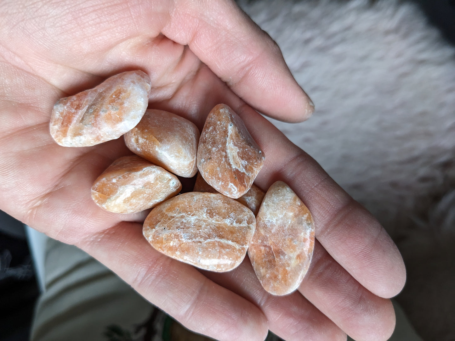 1 calcite orange Brésil  taille moyenne