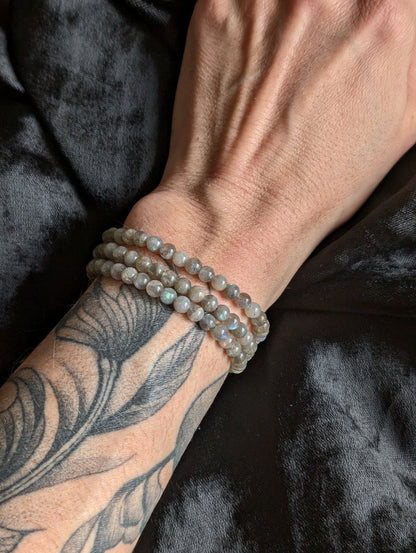 Bracelet élastiqué en labradorite triple rangs - Aurore Lune