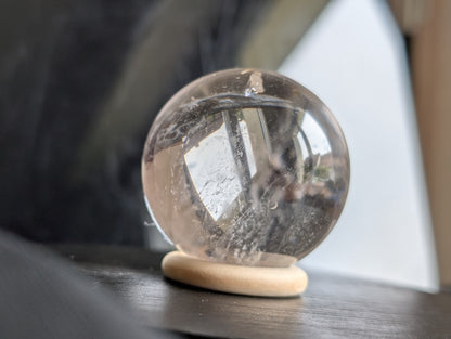 Sphère en cristal de roche avec support offert qualité++