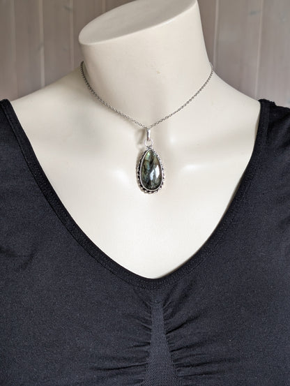 Collier complet avec labradorite et chaîne