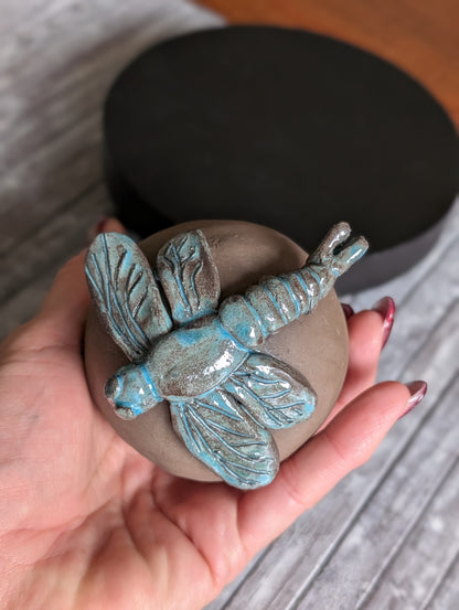 Lot poterie Nuage en trolléite et libellule