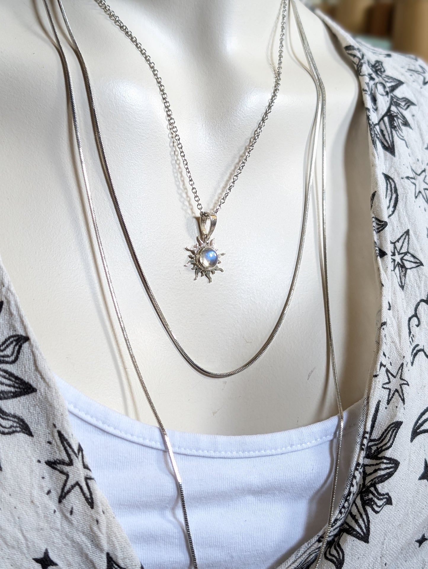 Collier double avec labradorite blanche pierre de lune arc-en-ciel