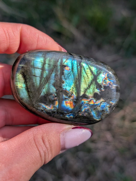 Galet de labradorite photo contractuelle