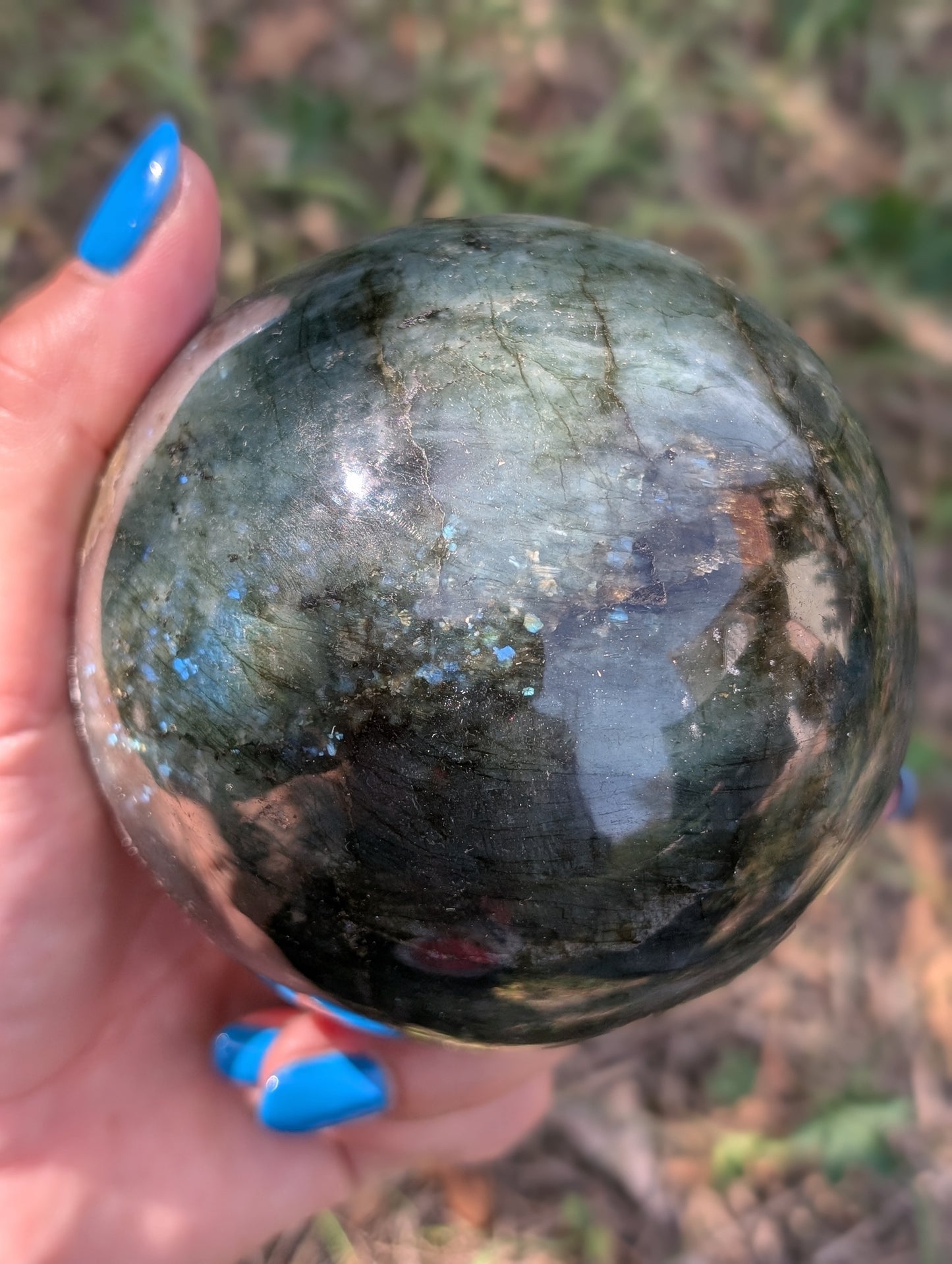 Sphère de Labradorite 1.1 kg 9 cm
