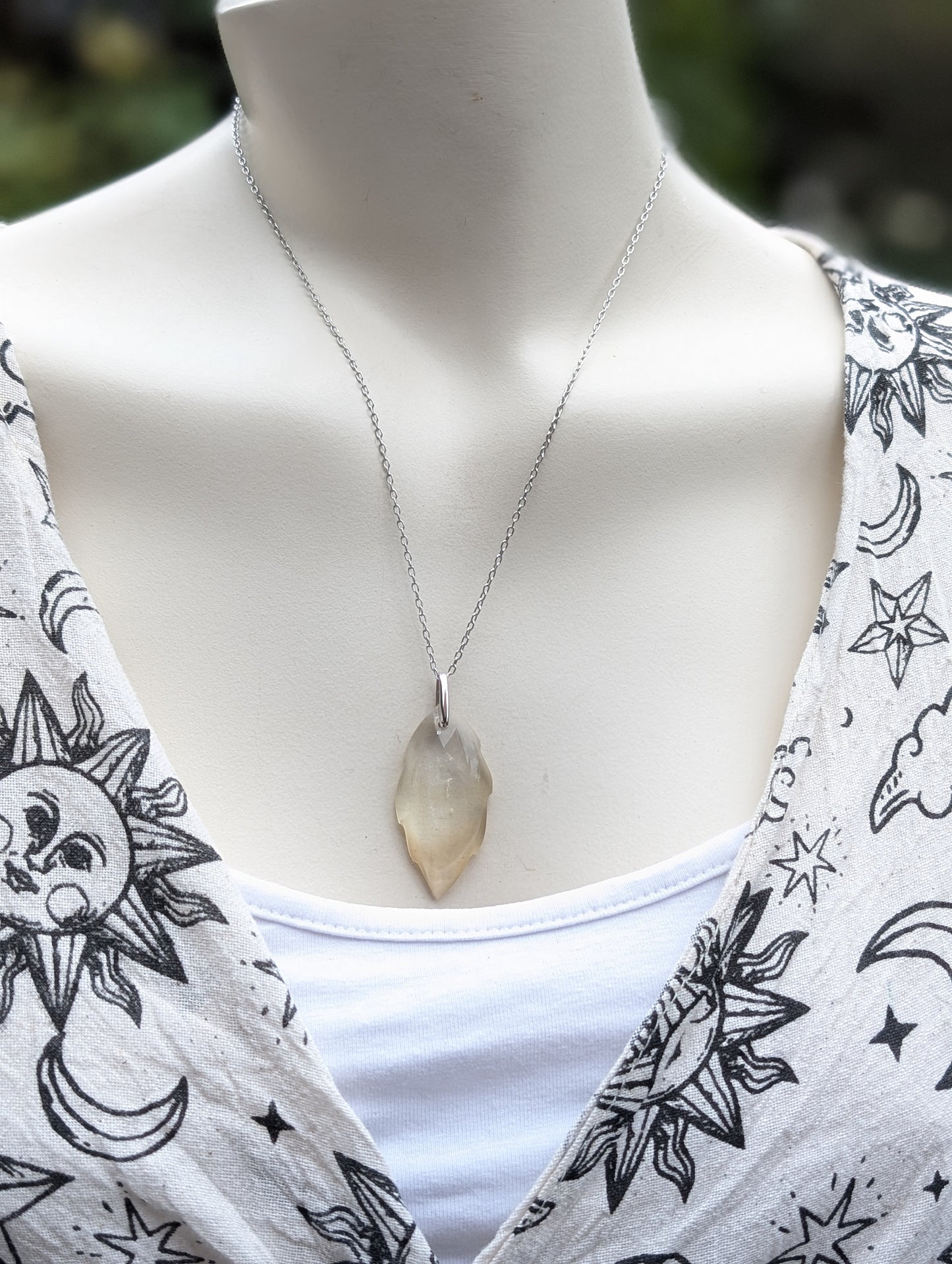 Pendentif feuille citrine véritable