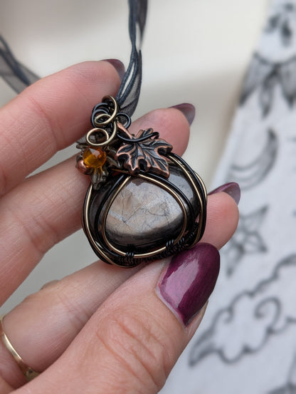 Collier  avec saphir - corindon