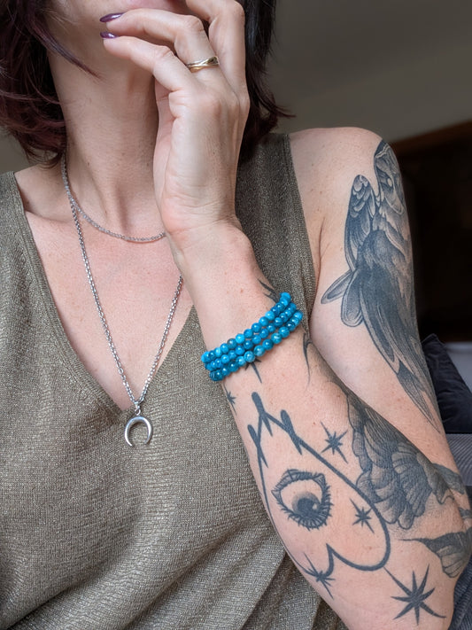 1 bracelet élastique en apatite bleue 17 cm