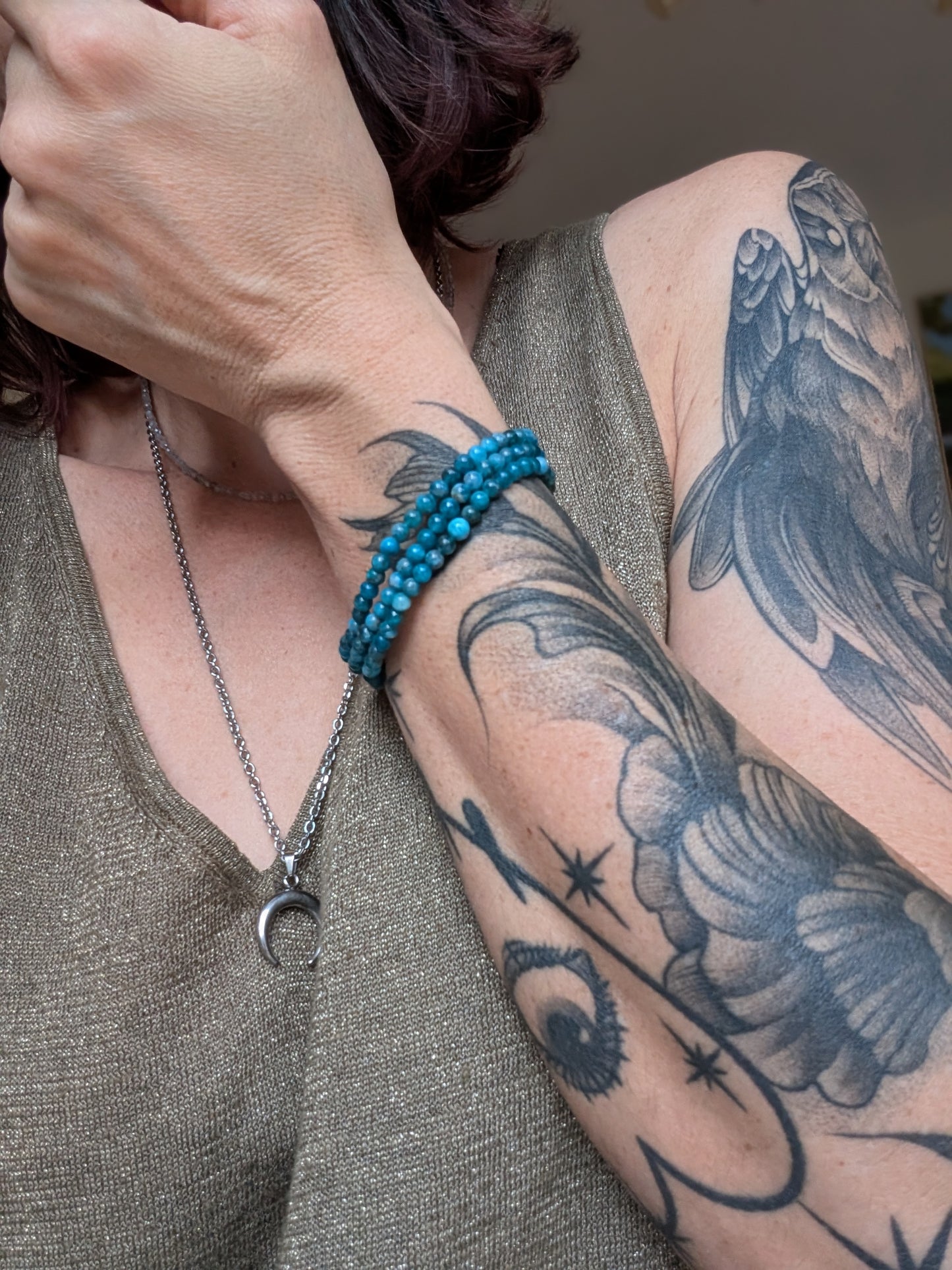 1 bracelet élastique en apatite bleue 17 cm