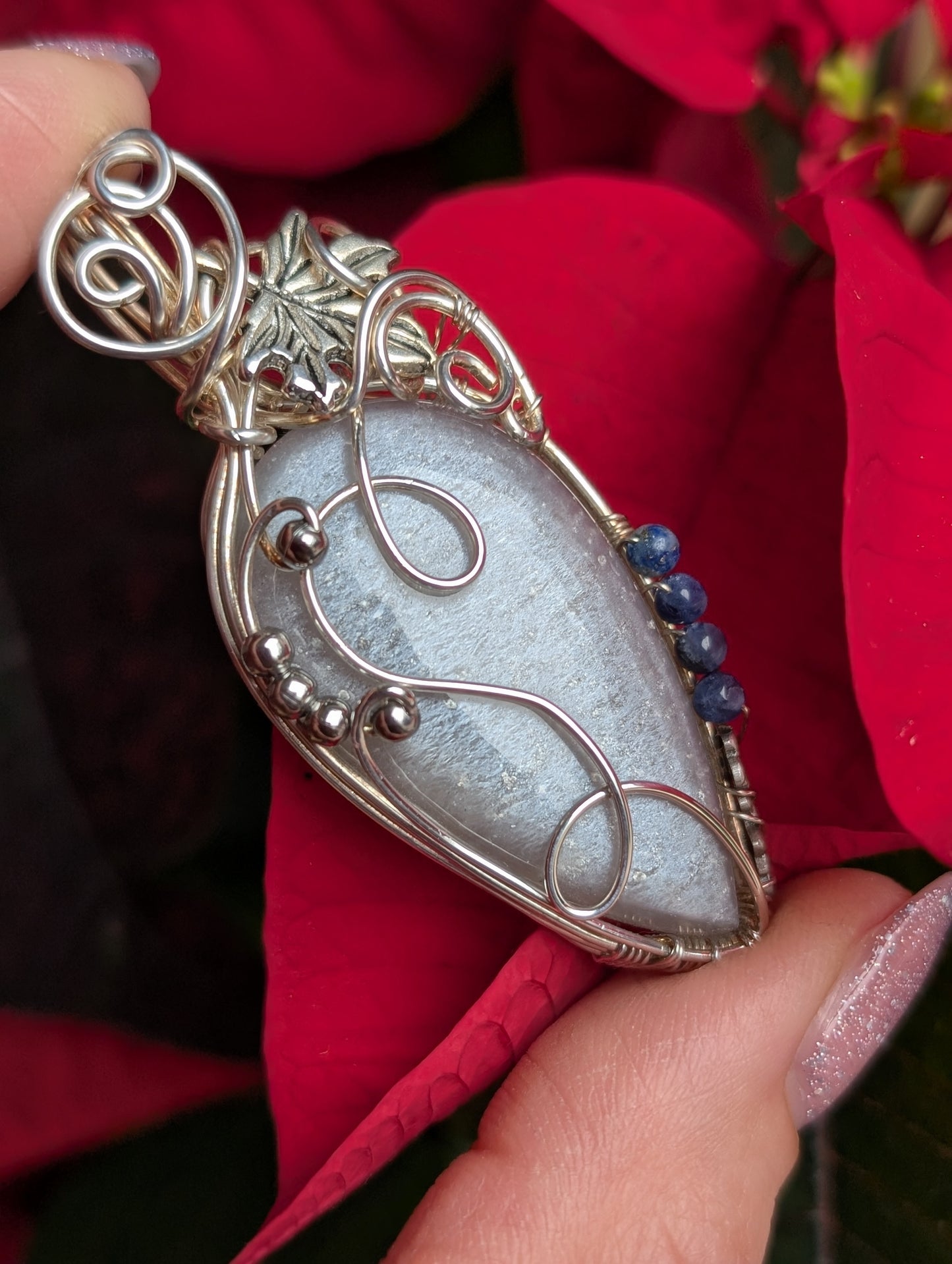 Collier Elfique avec pierre de lune et sodalites