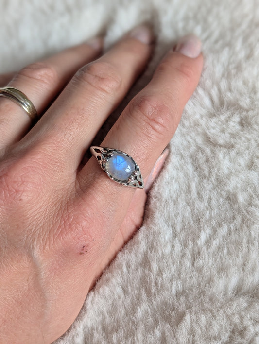 Bague réglable avec labradorite blanche pierre de lune arc-en-ciel