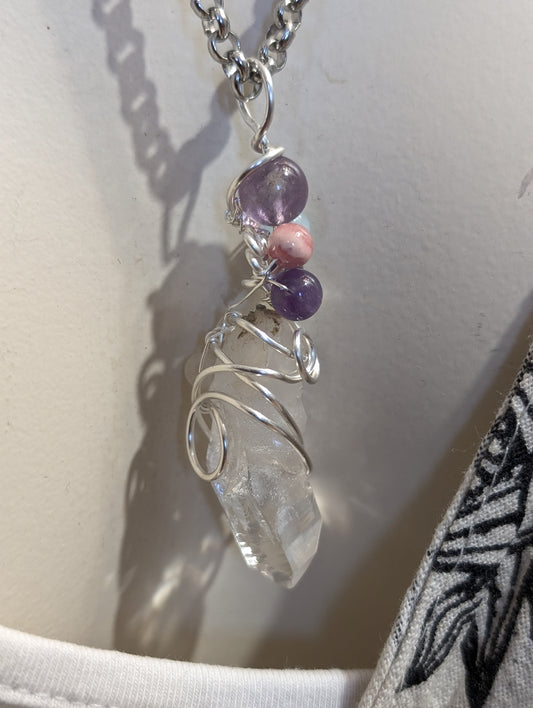 Collier unique pointe de cristal de roche alpes 🇫🇷 wirewrap plaqué argent