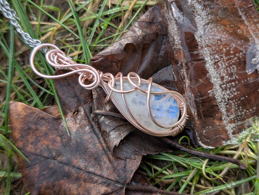 Collier labradorite blanche pierre de lune arc-en-ciel