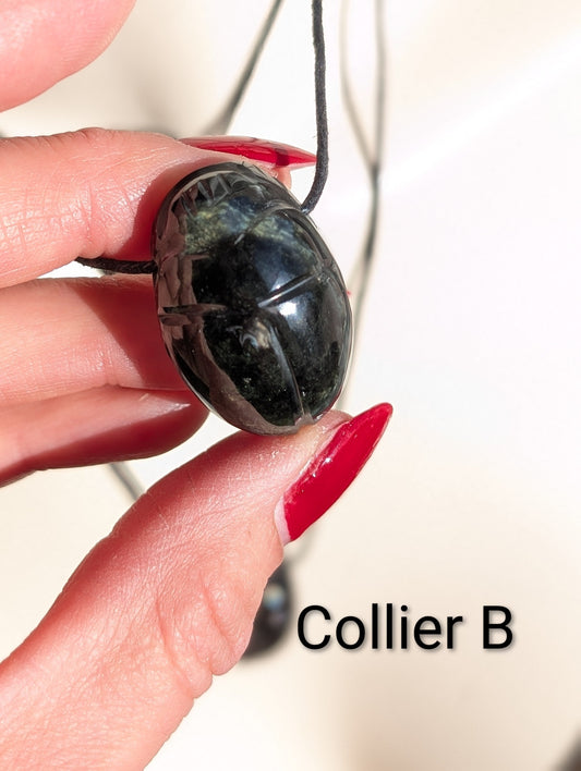 Collier scarabée en obsidienne mentogochol au choix
