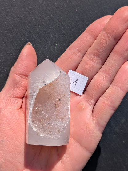 Pointe en agate du Brésil au choix