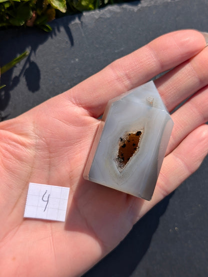 Pointe en agate du Brésil au choix