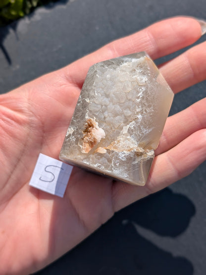 Pointe en agate du Brésil au choix