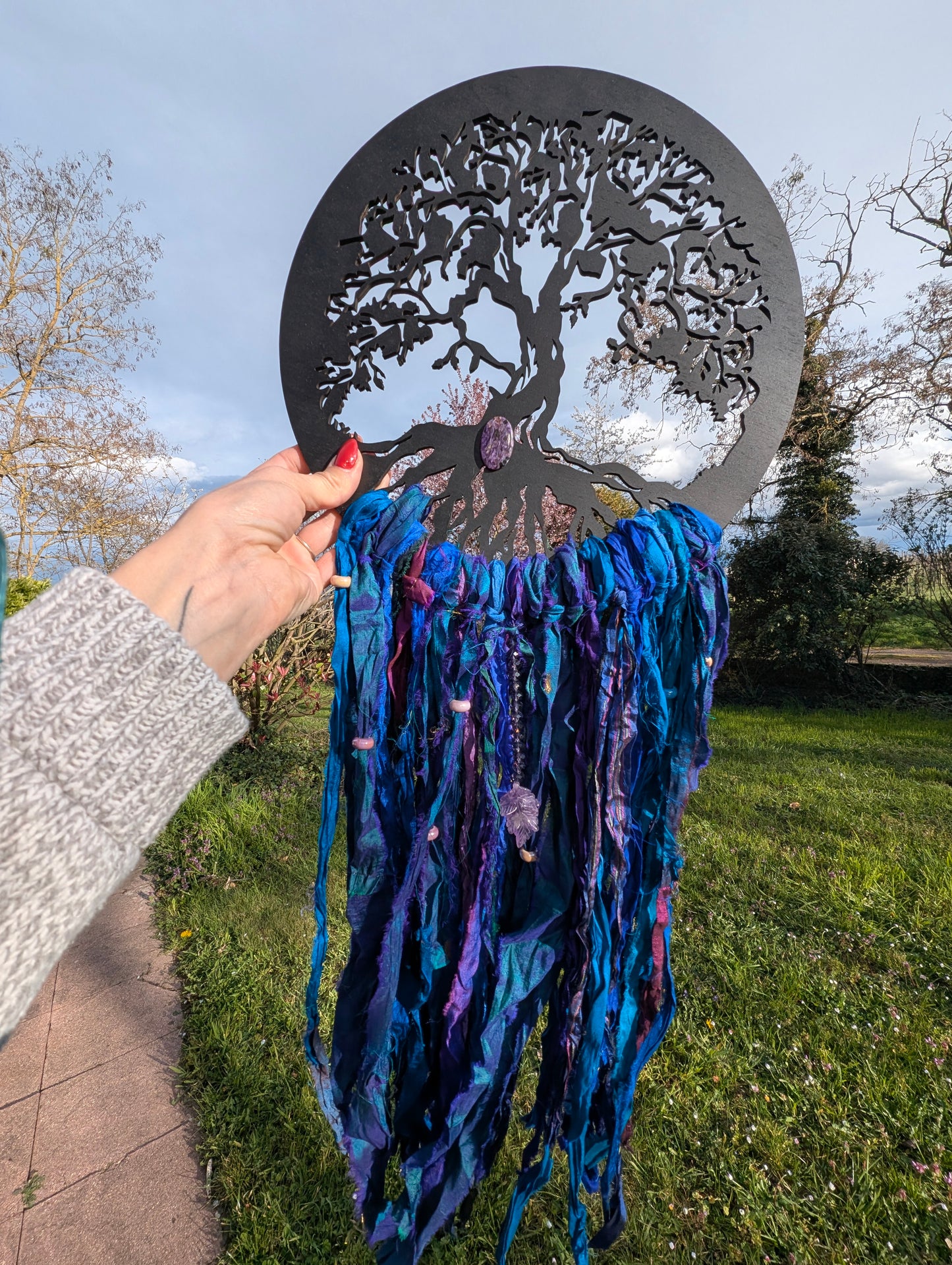 Décoration bois du Jura et soie modèle unique boho chic 74cm